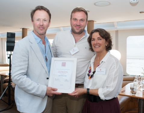 Martin Sutcliffe, Managing Director at Stearn Electric Co Ltd, receives the Most Engaged 11–20 Branches Award. Martin Sutcliffe, Managing Director at Stearn Electric Co Ltd, receives the Most Engaged 11–20 Branches Award.
