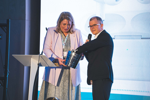 Anne Vessey & Dominic Holland announce raffle winner 