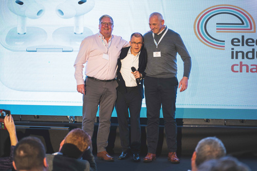 Dominic Holland presents Raffle prizes