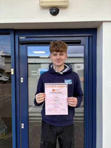 Congratulations to Isaak Veide for achieving a Distinction on first second EDA Product Knowledge Module: Fire Safety and Security Systems.